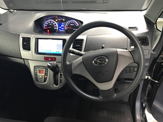DAIHATSU MOVE 2011