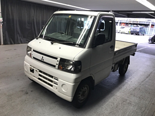 MITSUBISHI MINICAB TRUCK 2011