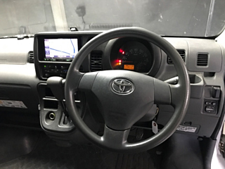 TOYOTA PIXIS VAN 2017