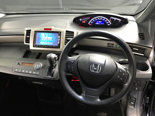 HONDA FREED 2012
