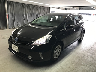 TOYOTA PRIUS ALPHA 2012