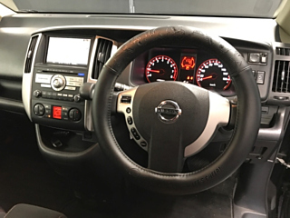 NISSAN SERENA 2009