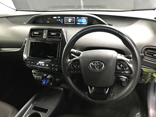 TOYOTA PRIUS 2019