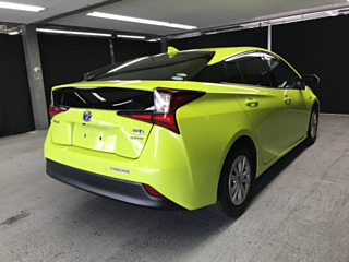 TOYOTA PRIUS 2019