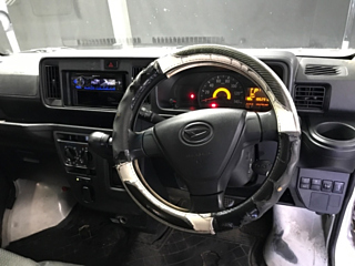 DAIHATSU HIJET VAN 2018