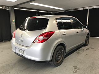 NISSAN TIIDA 2011