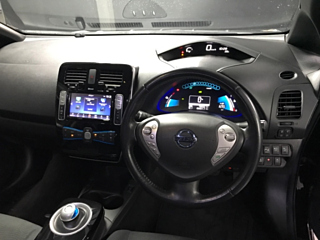 NISSAN LEAF 2017