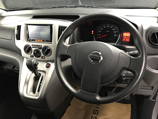 NISSAN NV200 2017