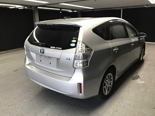 TOYOTA PRIUS ALPHA 2014