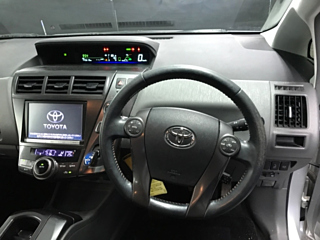 TOYOTA PRIUS ALPHA 2014