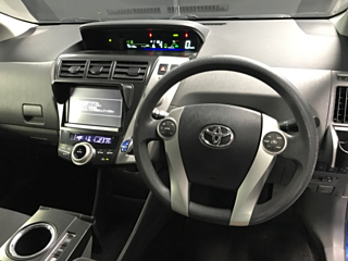 TOYOTA PRIUS ALPHA 2014