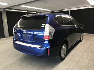 TOYOTA PRIUS ALPHA 2014
