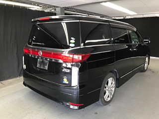NISSAN ELGRAND 2010