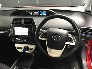 TOYOTA PRIUS 2016