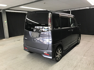 NISSAN ROOX 2010
