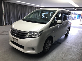 NISSAN SERENA 2013