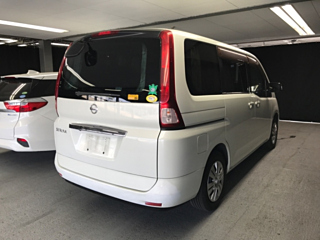 NISSAN SERENA 2010