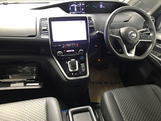 NISSAN SERENA 2019