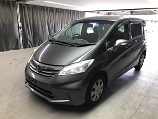 HONDA FREED 2012