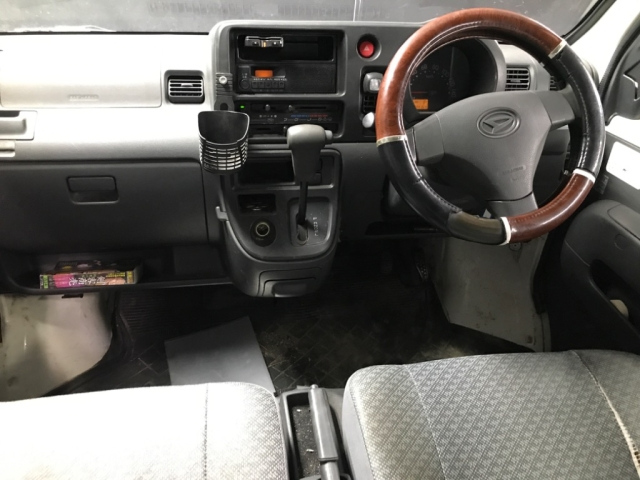 DAIHATSU HIJET VAN 2009
