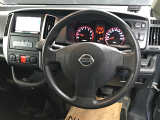 NISSAN SERENA 2010