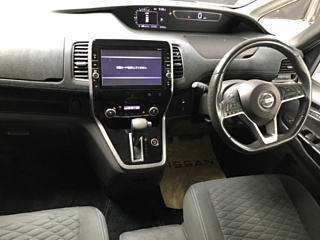 NISSAN SERENA 2017