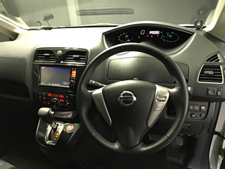 NISSAN SERENA 2011