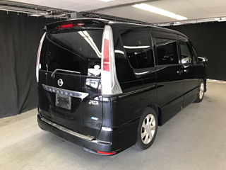 NISSAN SERENA 2011