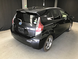 TOYOTA AQUA 2015