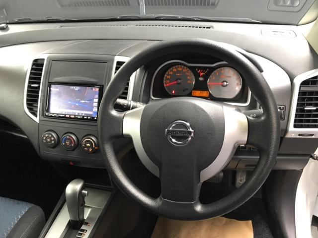 NISSAN WINGROAD 2009