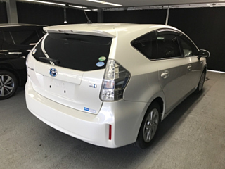 TOYOTA PRIUS ALPHA 2014