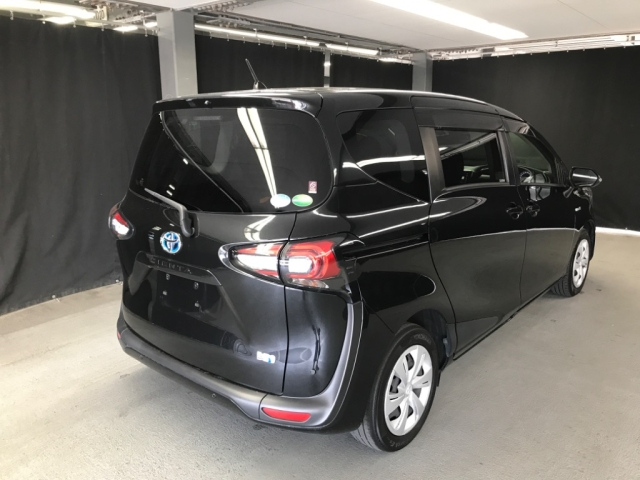 TOYOTA SIENTA 2018