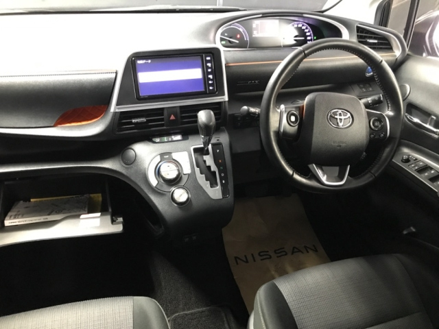 TOYOTA SIENTA 2018