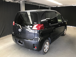 TOYOTA PORTE 2011