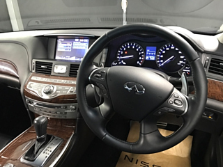 NISSAN FUGA 2015