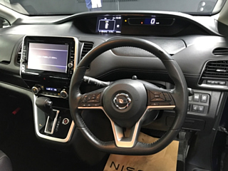 NISSAN SERENA 2017