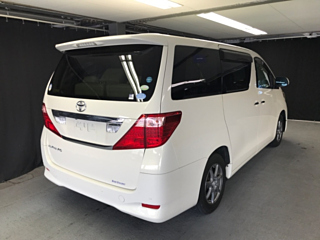 TOYOTA ALPHARD 2011