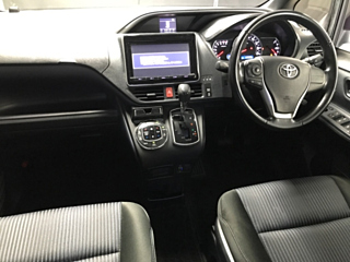 TOYOTA VOXY 2015