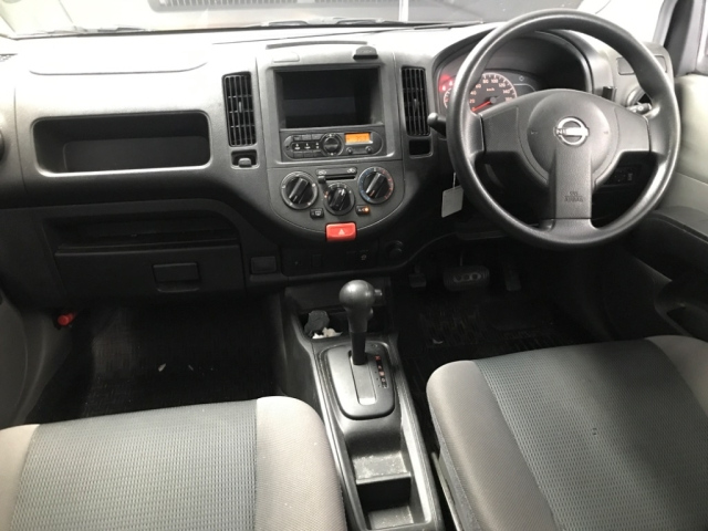 NISSAN AD 2021