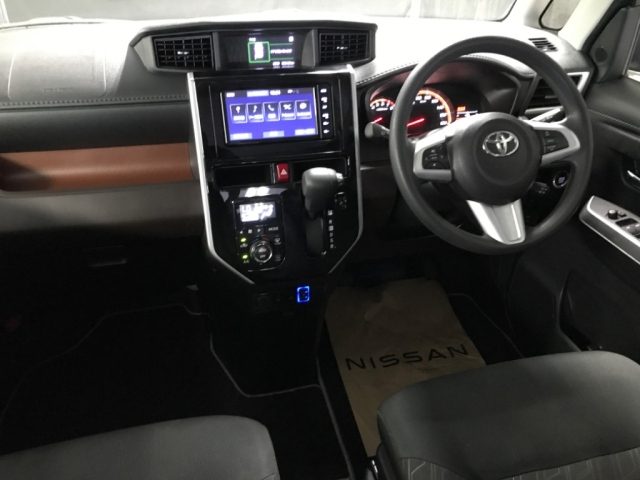TOYOTA ROOMY 2020