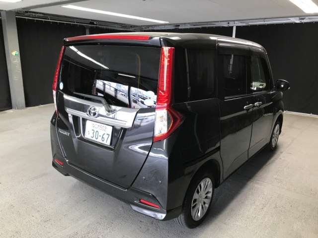 TOYOTA ROOMY 2020