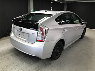 TOYOTA PRIUS 2012