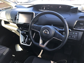 NISSAN SERENA 2017