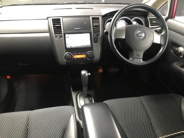 NISSAN TIIDA 2009