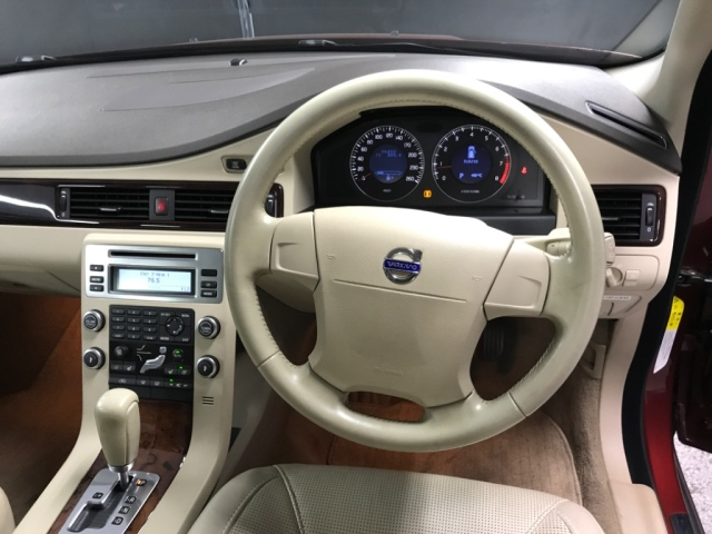 VOLVO V70 2008