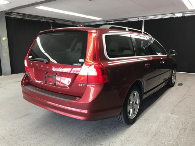VOLVO V70 2008