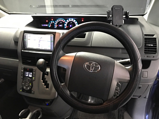 TOYOTA VOXY 2008