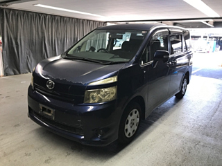 TOYOTA VOXY 2008