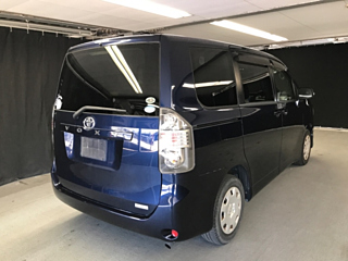 TOYOTA VOXY 2008