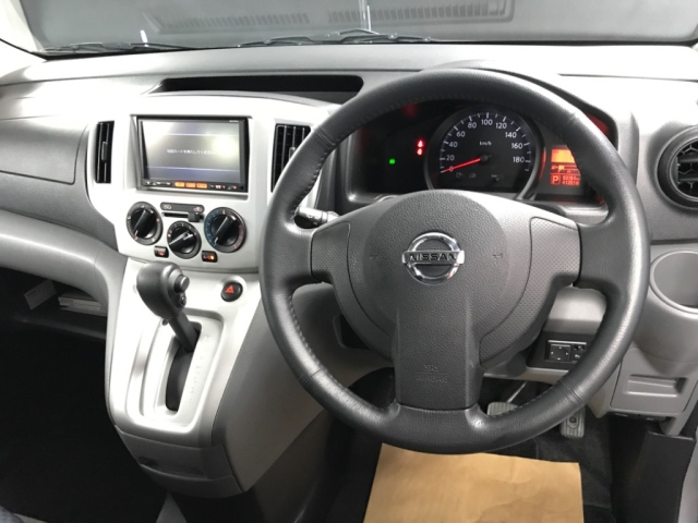 NISSAN NV200 2015